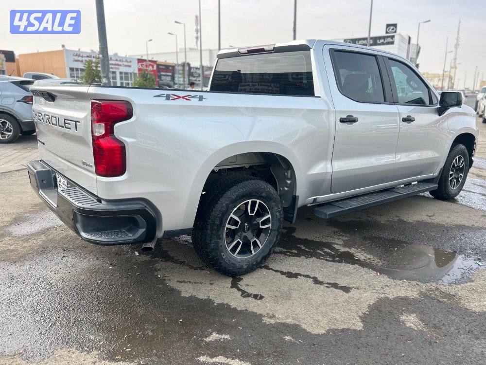 شيفرولية سلفرادو Z71
موديل 2021
ماشى 77.000 k.m 
وارد الغانم3