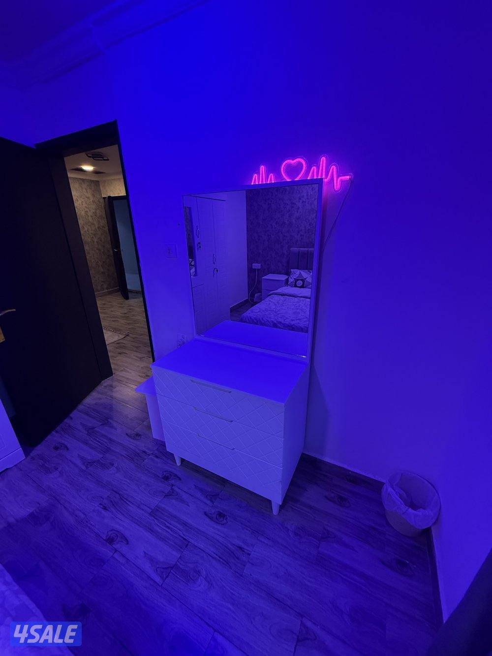 يوجد لدينا شقق الايجار غرفة وصالة ومطبخ وحمام خلو وفاضي الاستلام فوري12