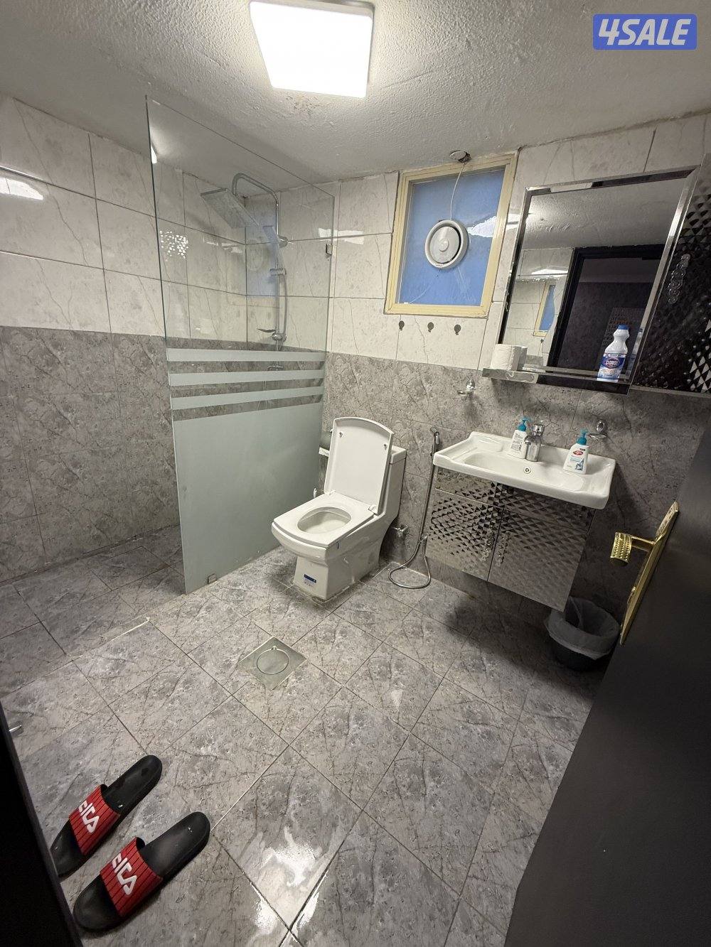 يوجد لدينا شقق الايجار غرفة وصالة ومطبخ وحمام خلو وفاضي الاستلام فوري14