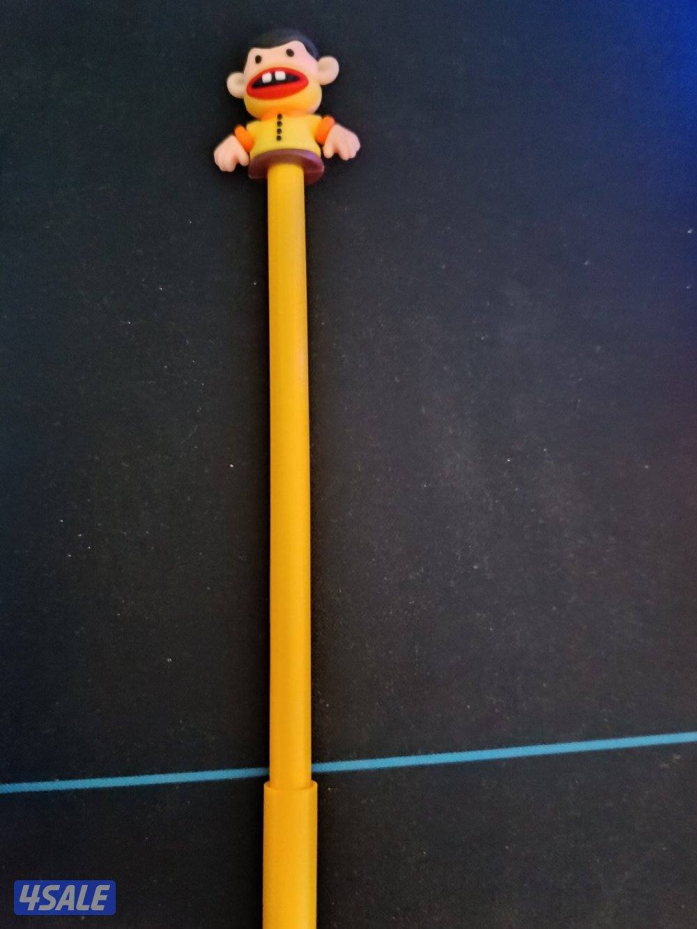 قلم جاف علي شكل بوجي0