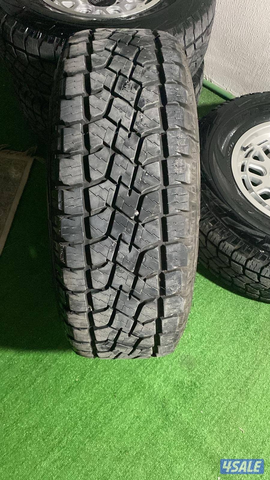 للبيع ميوثد جديده مع اربع توتير ربع حجري صارلها اربع شهور0