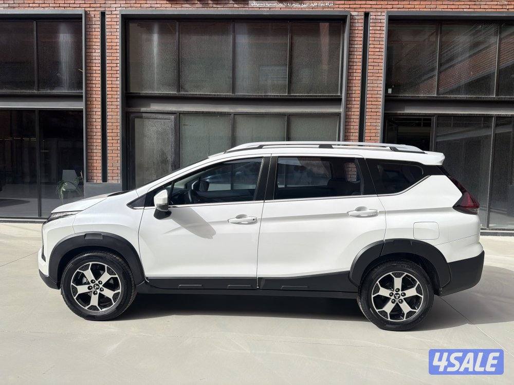 ميتسوبيشي اكسباندر موديل 2023 صبغ وكالة1