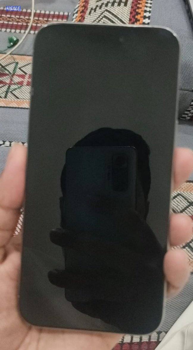 Iphone 15 pro max 256gb natural titanium (86% battery)0