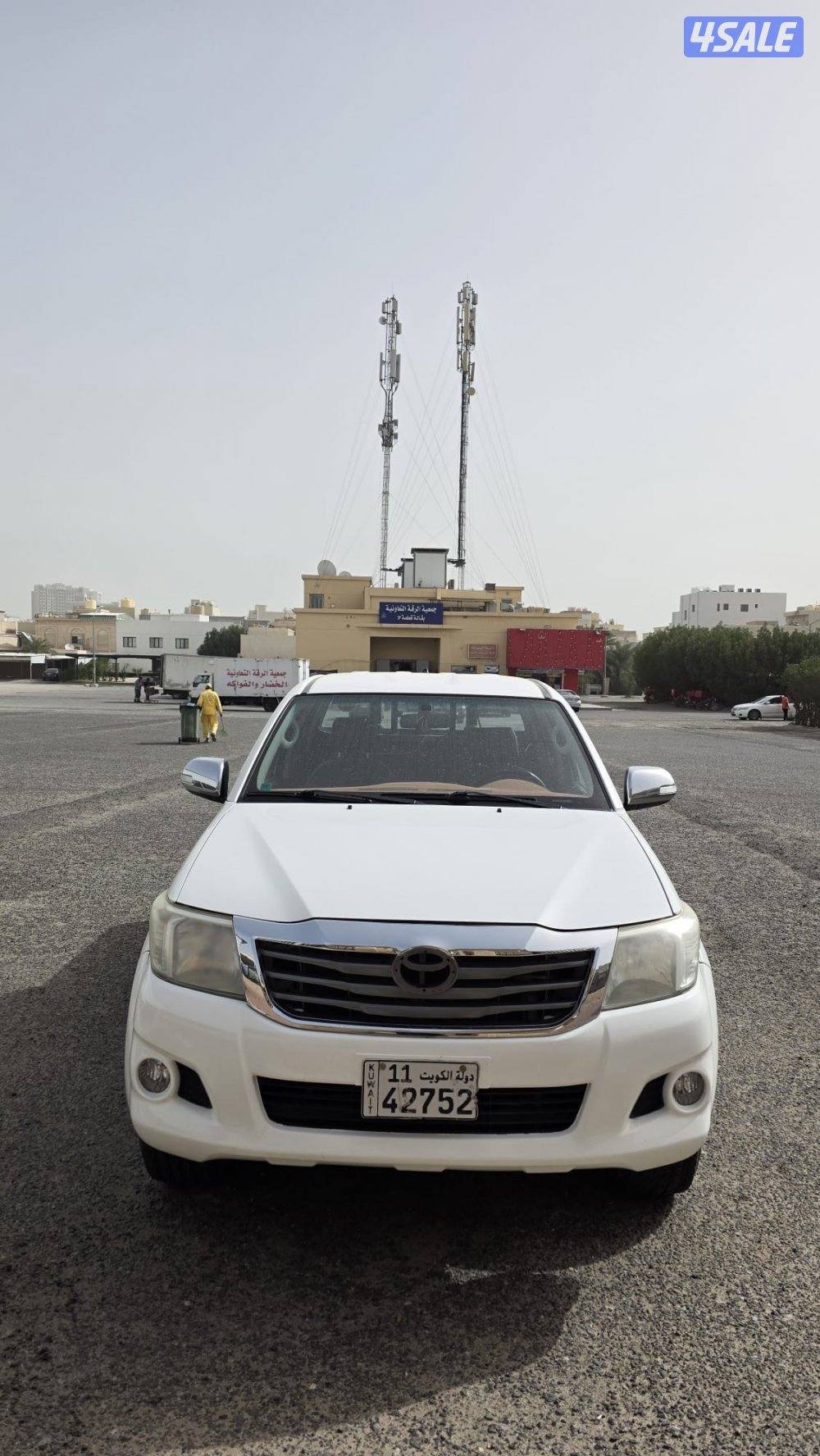 للبيع هايلكس 2014 دبل قير اتوماتيك2