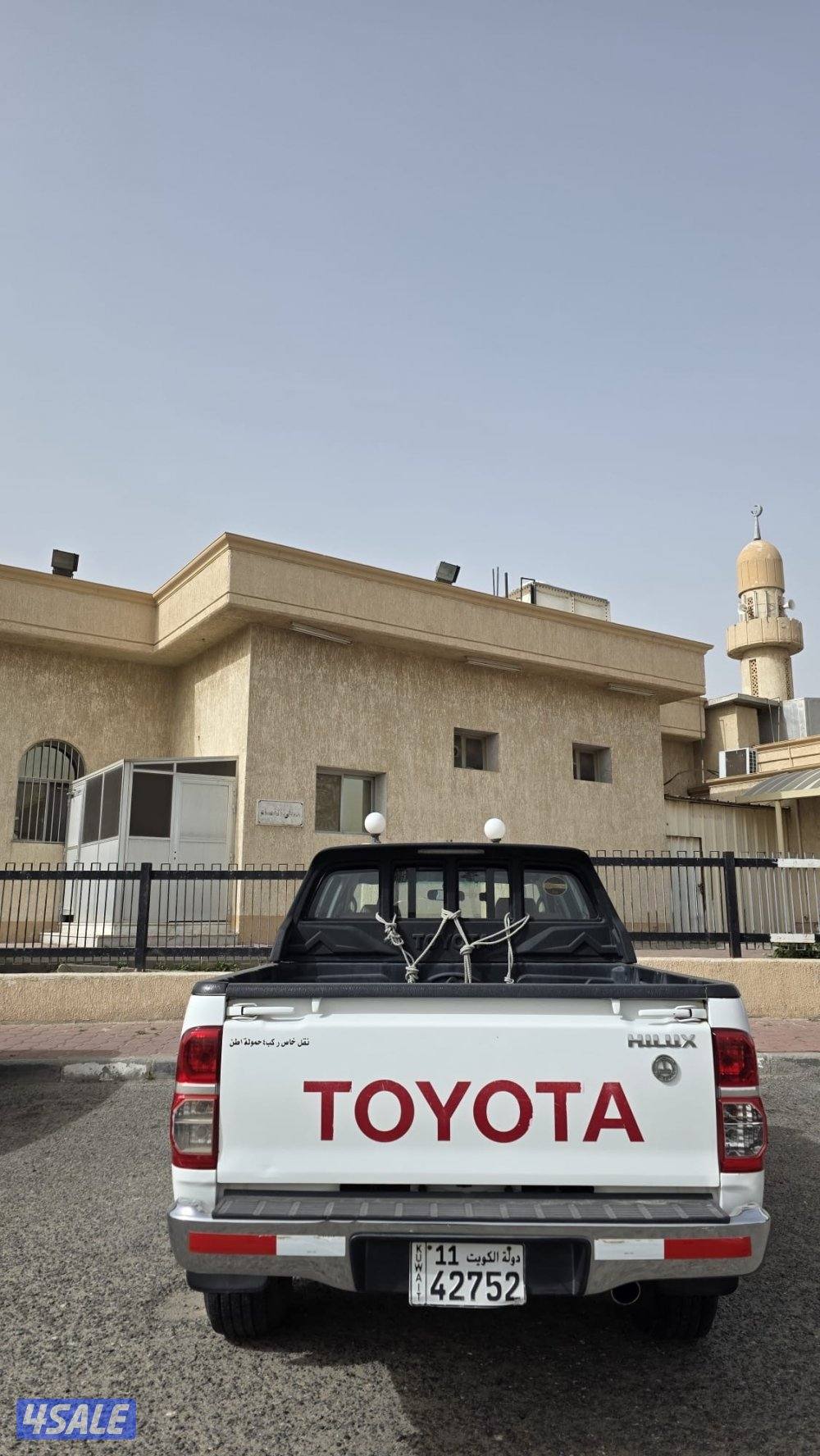 للبيع هايلكس 2014 دبل قير اتوماتيك3