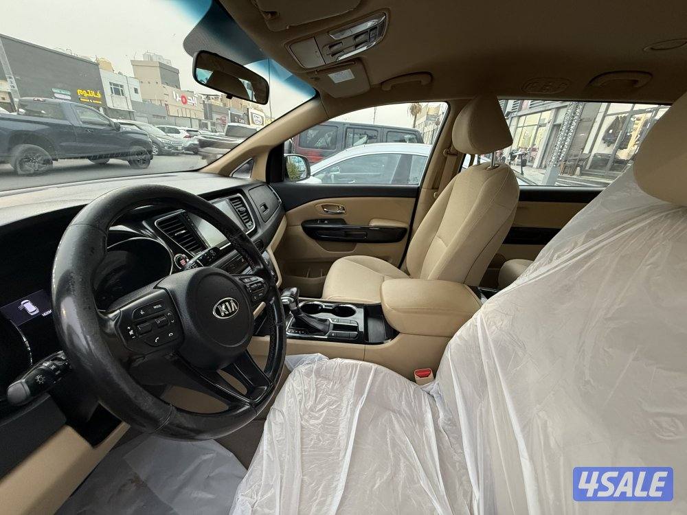 كيا كرنفال 2019 نظيفة3