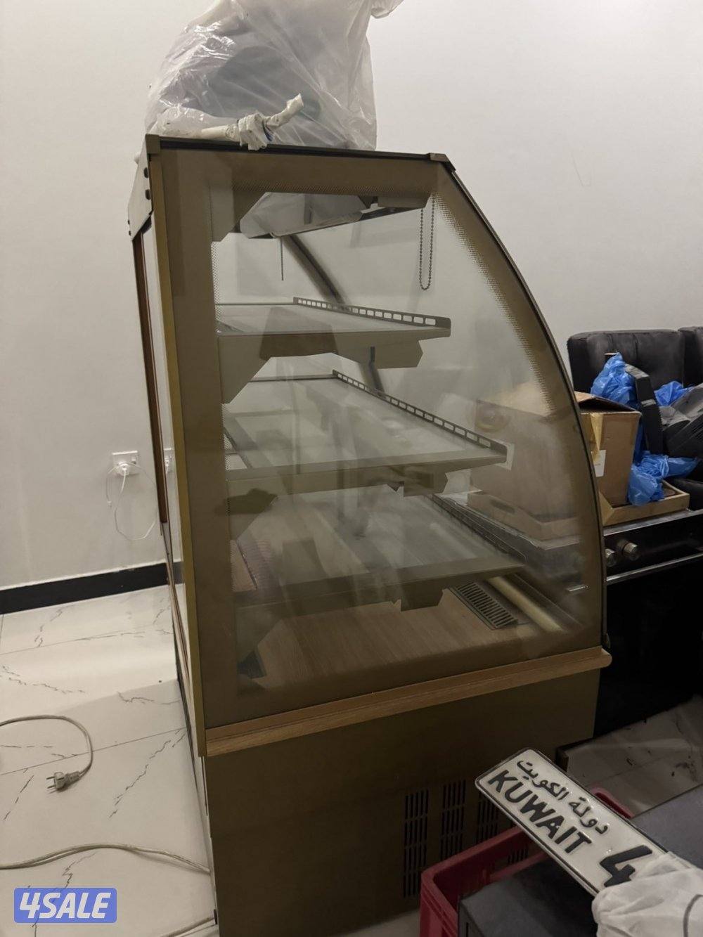 ثلاجة عرض ب حالة ممتازه0