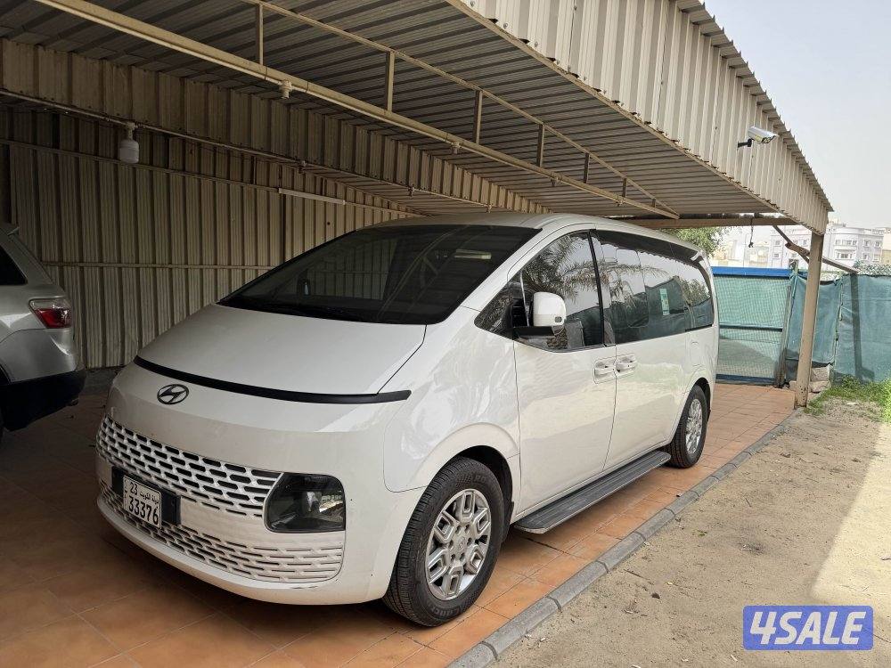 للبيع باص هيونداي ستاريا موديل 2023 ماشي 202 الف0