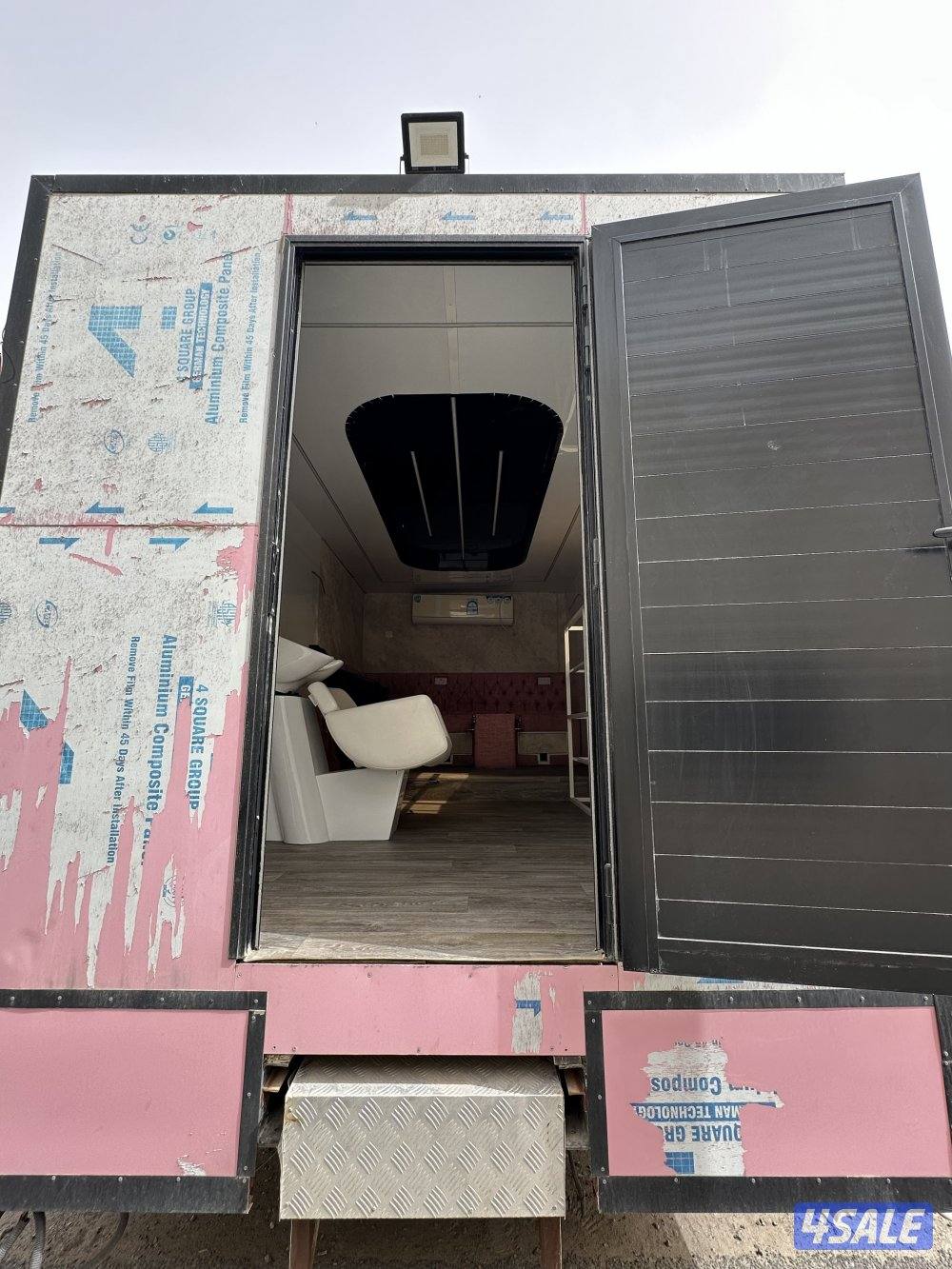 تراك مجهز صالون8