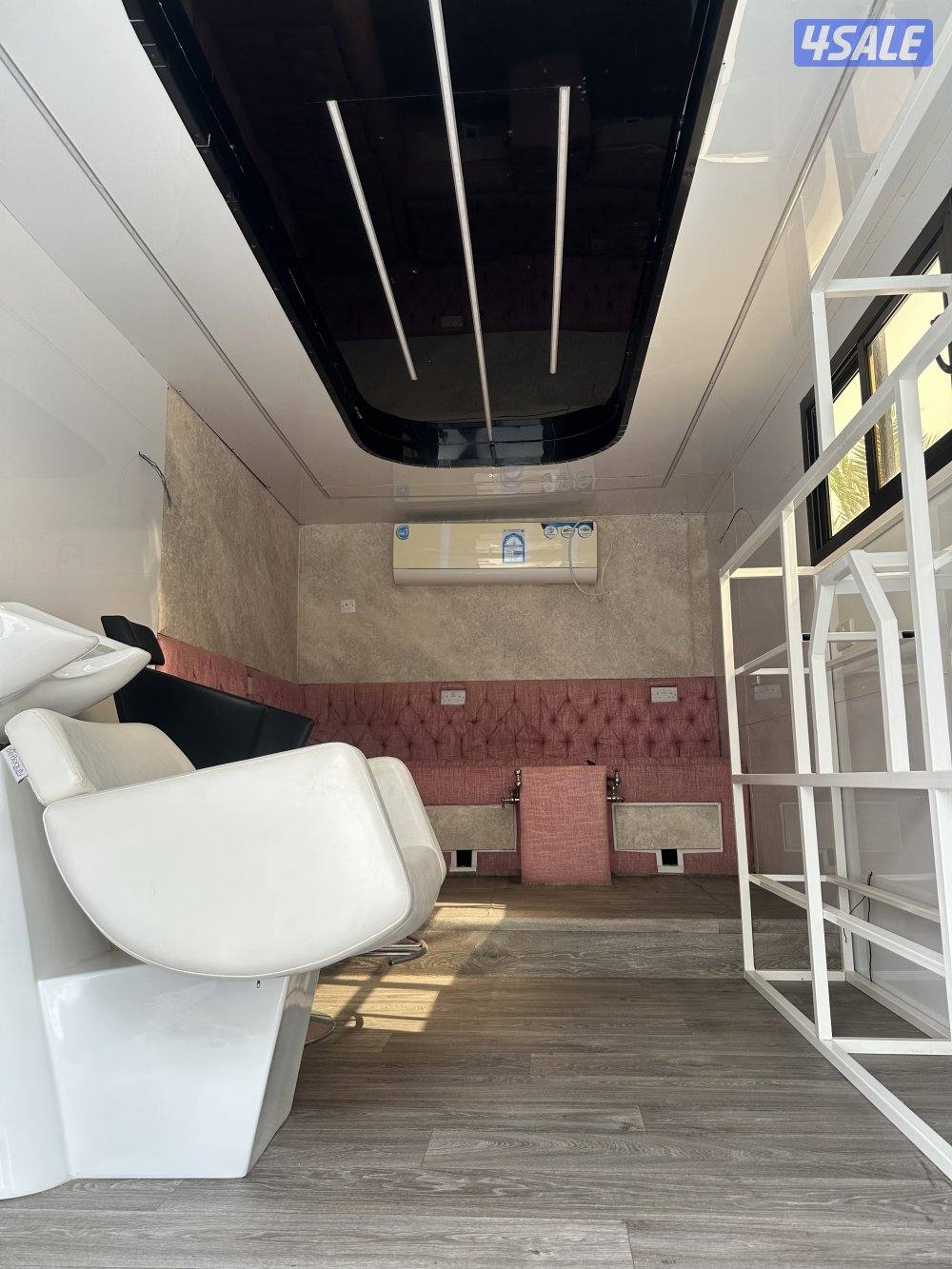 تراك مجهز صالون11