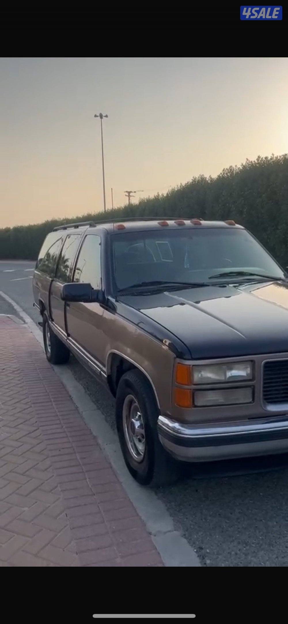 سوبرمان 454 موديل 1995  اللون أسود بذهبي داخليه2