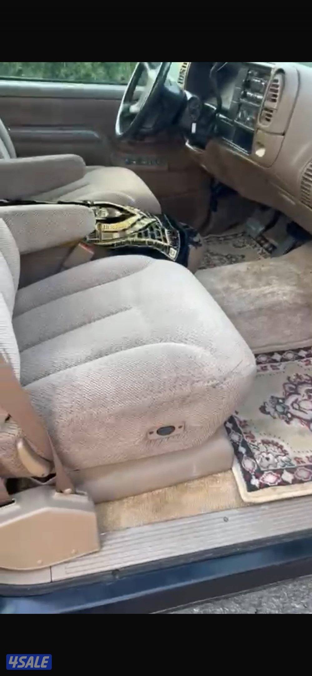 سوبرمان 454 موديل 1995  اللون أسود بذهبي داخليه3