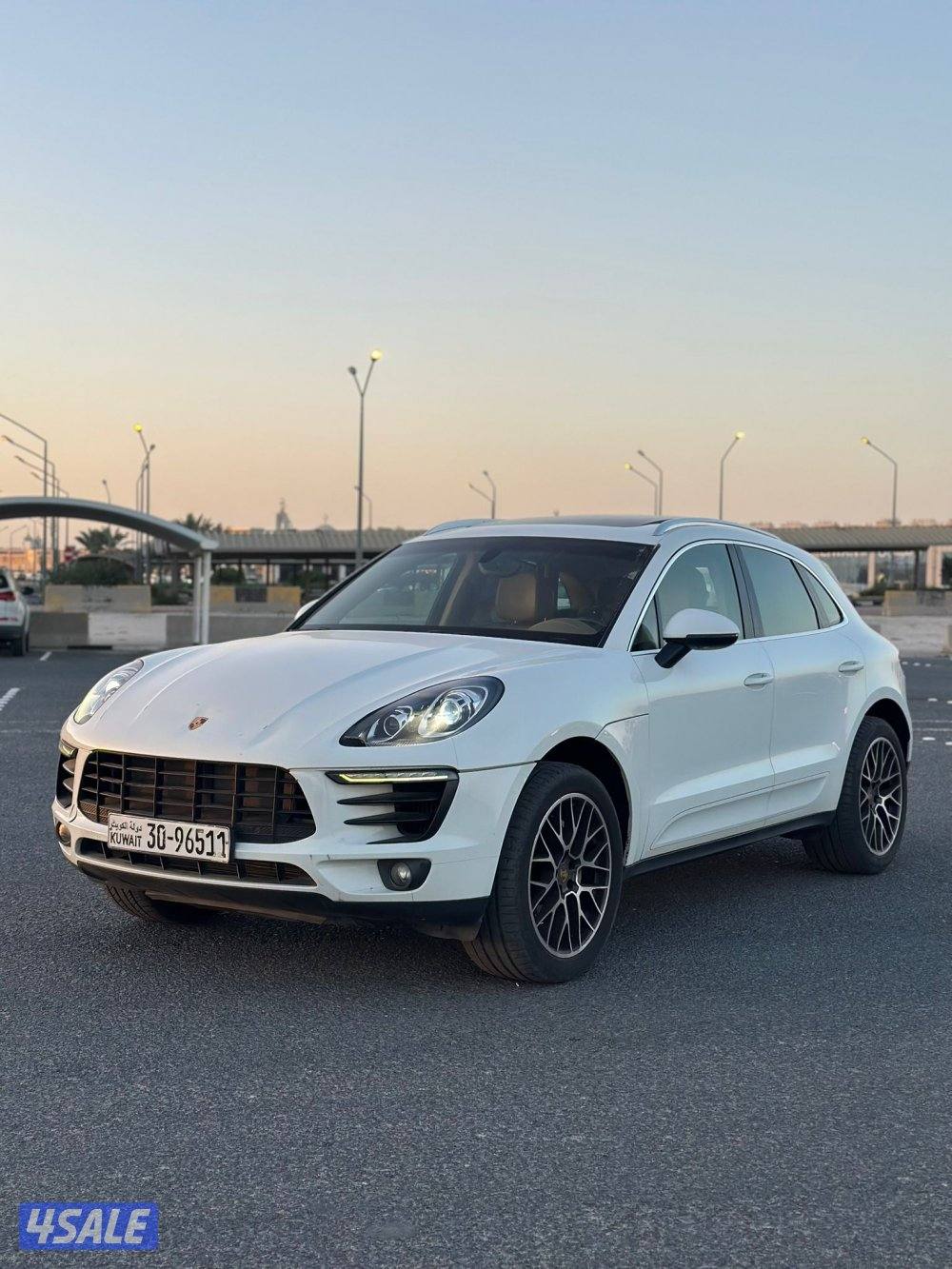 بورش ماكان موديل 2015 ابيض عداد 168 الف كامل المواصفات بانوراما0