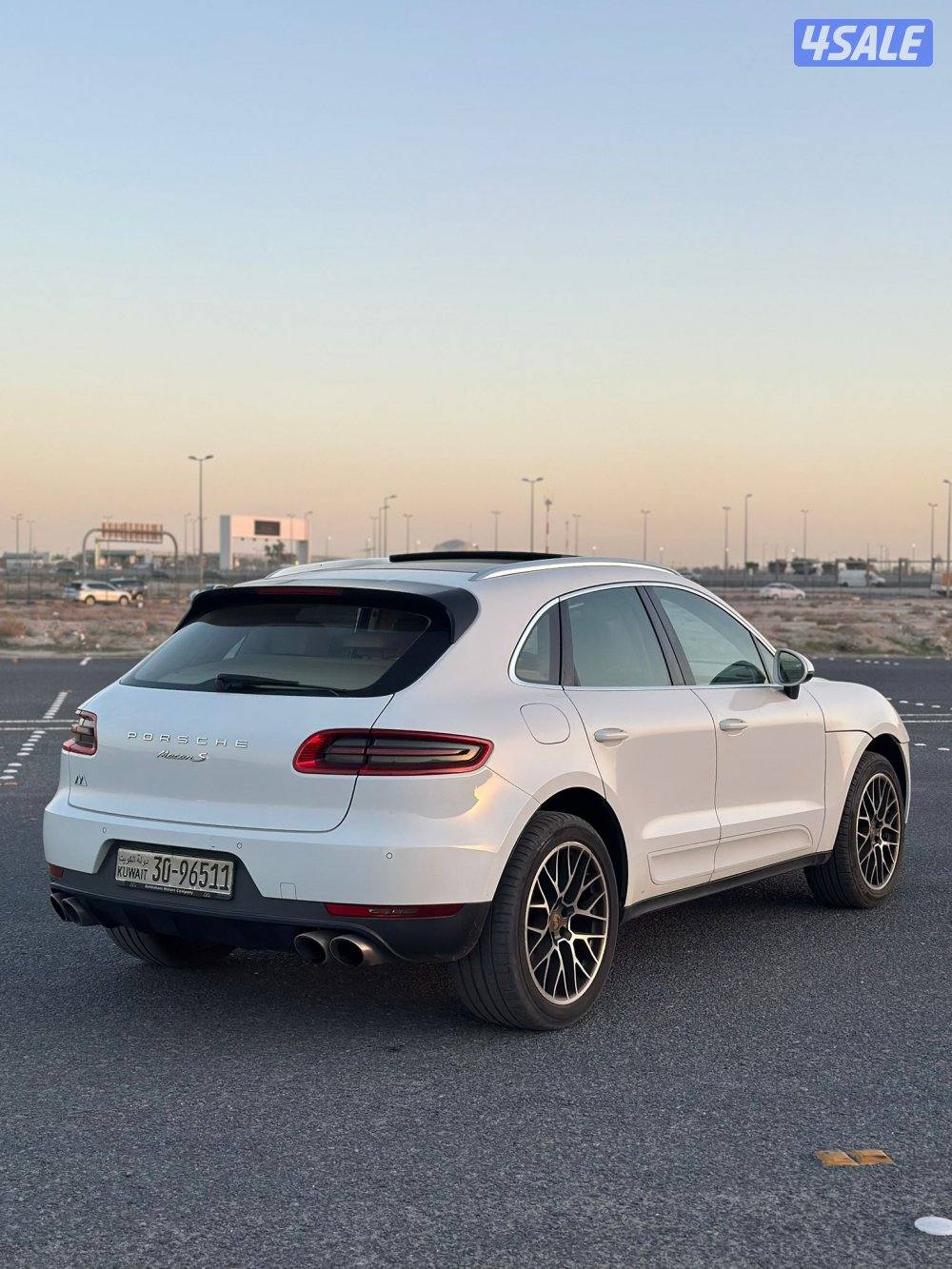 بورش ماكان موديل 2015 ابيض عداد 168 الف كامل المواصفات بانوراما2