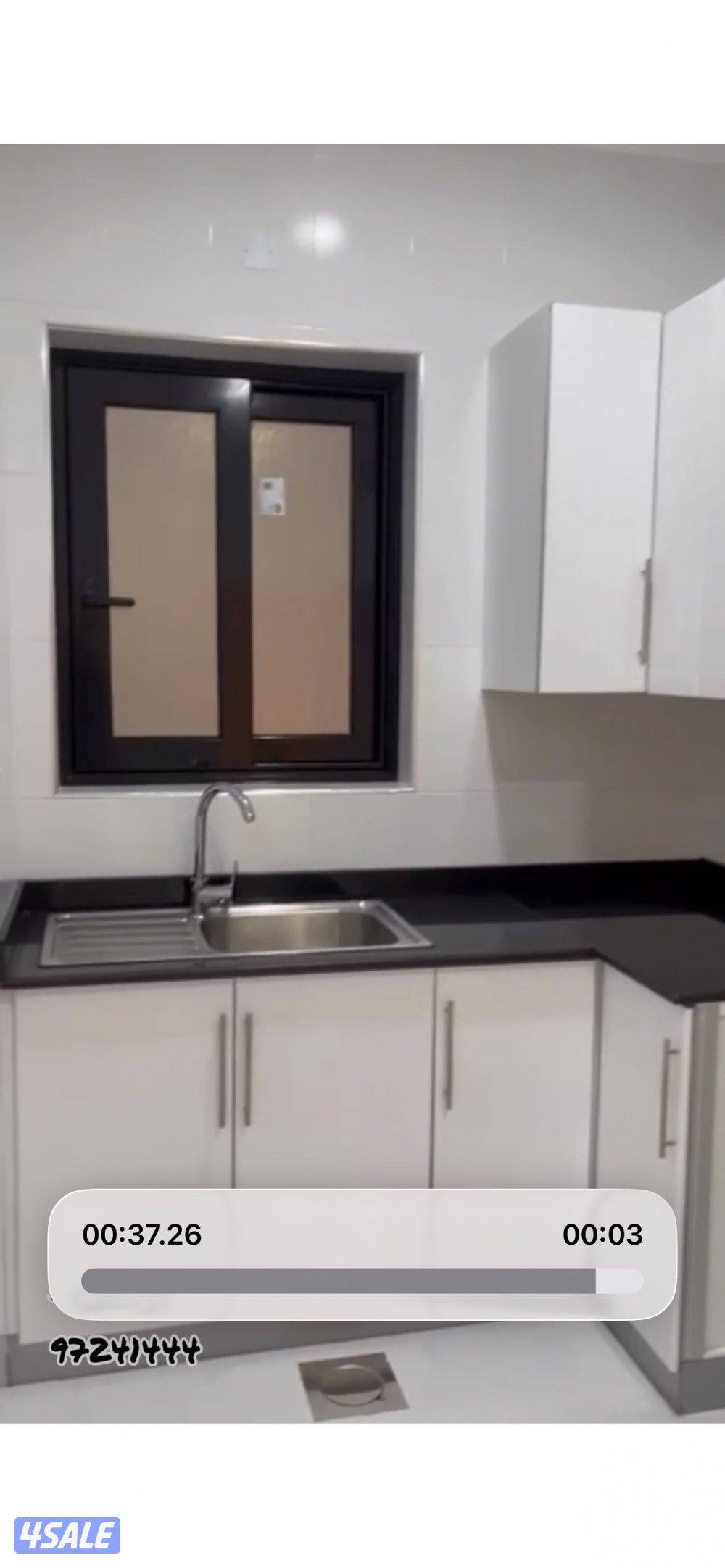 للإيجار شقة ثلاث غرف وصاله وغرفة للخدمات4