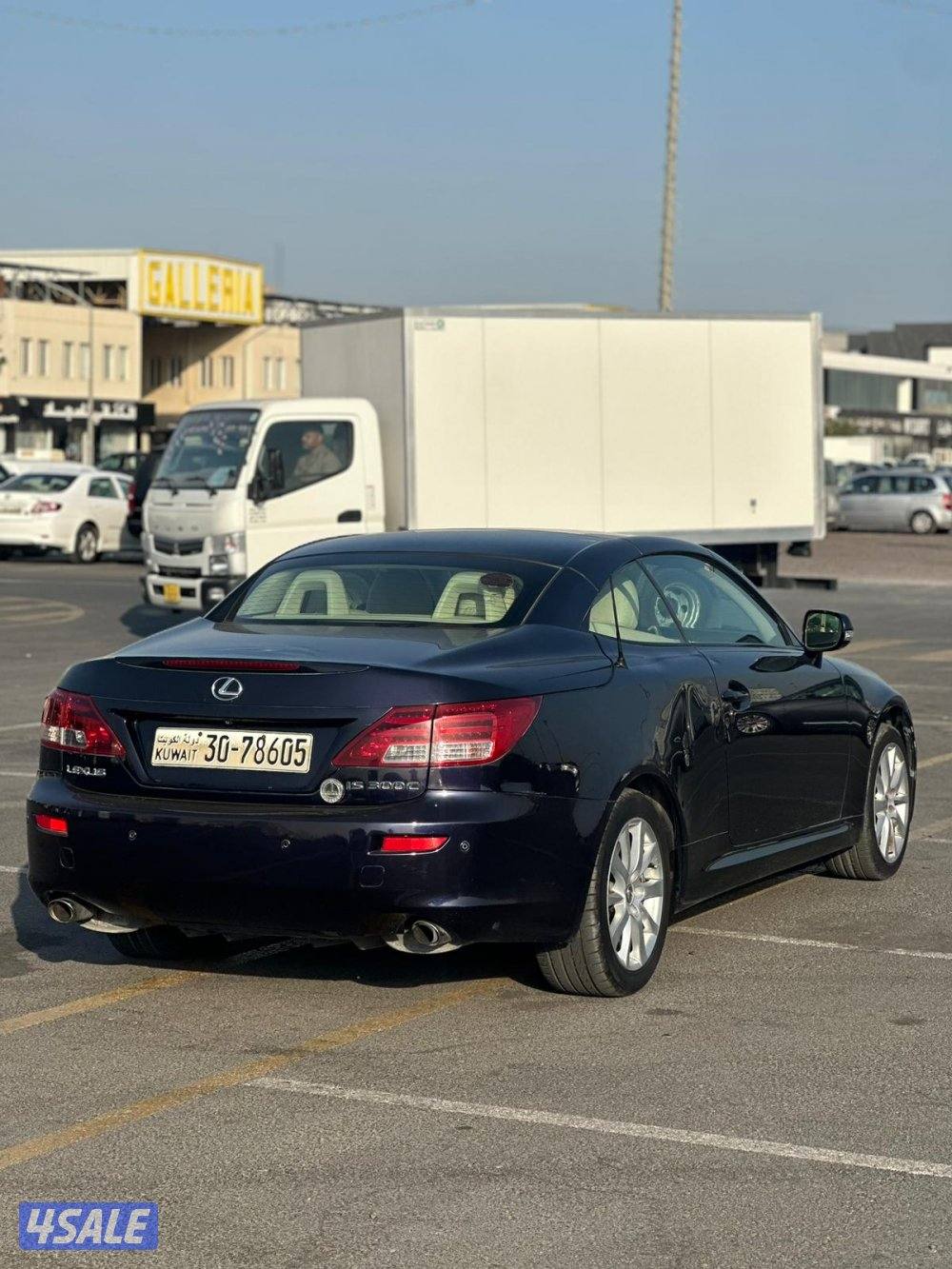 لكزس is300c موديل 2015 كحلي عداد ٢٩٠ الف بحاله ممتازة1