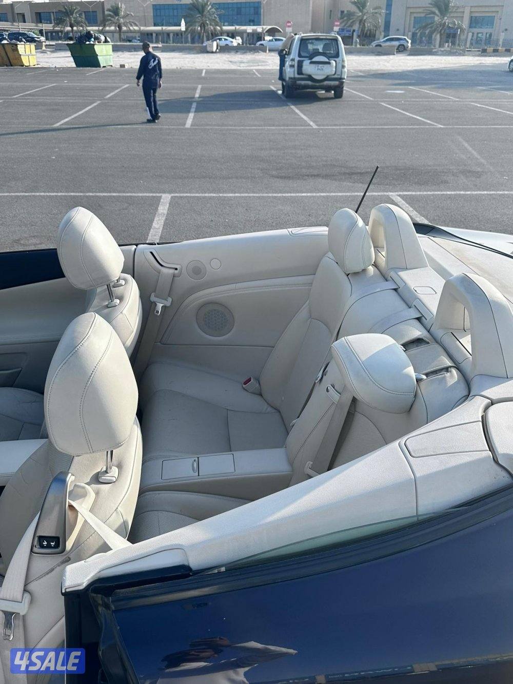 لكزس is300c موديل 2015 كحلي عداد ٢٩٠ الف بحاله ممتازة6