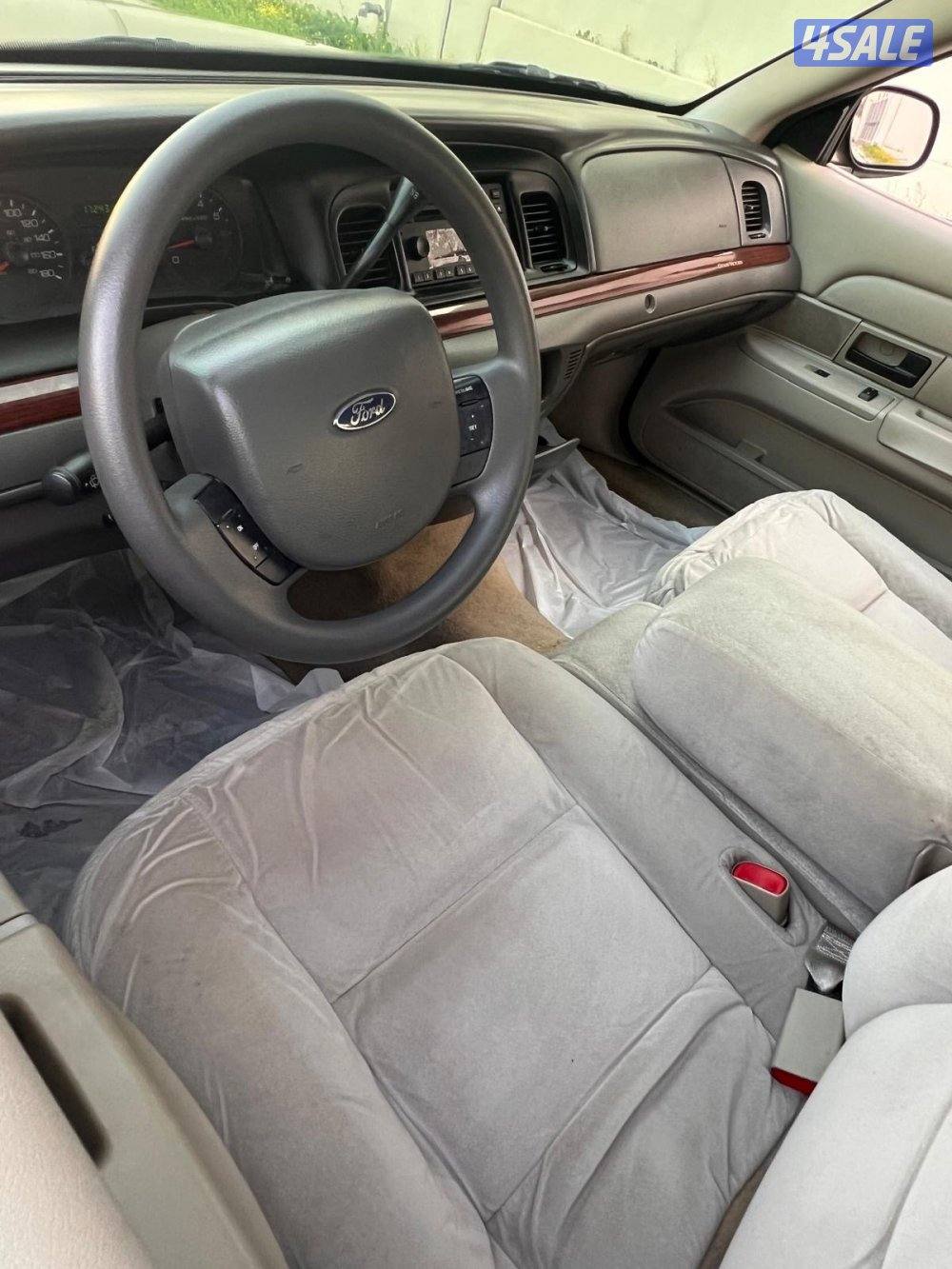 فورد 2012 صبغ الوكالة إلا قطعة واحدة ماشي 1722