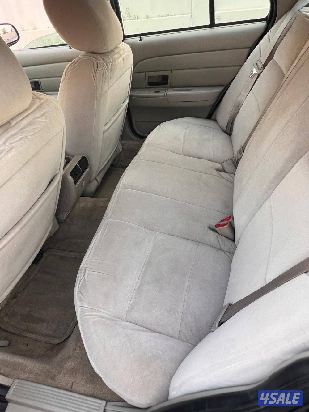 فورد 2012 صبغ الوكالة إلا قطعة واحدة ماشي 1726