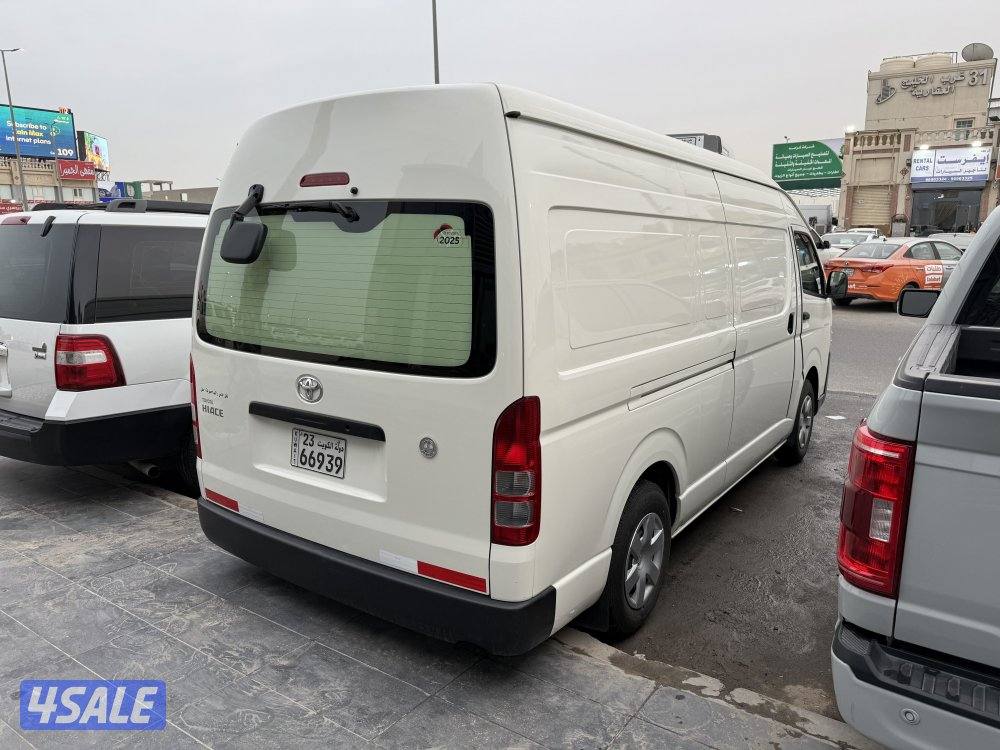 باص تويوتا 2025 وكالة شبه اصفار8