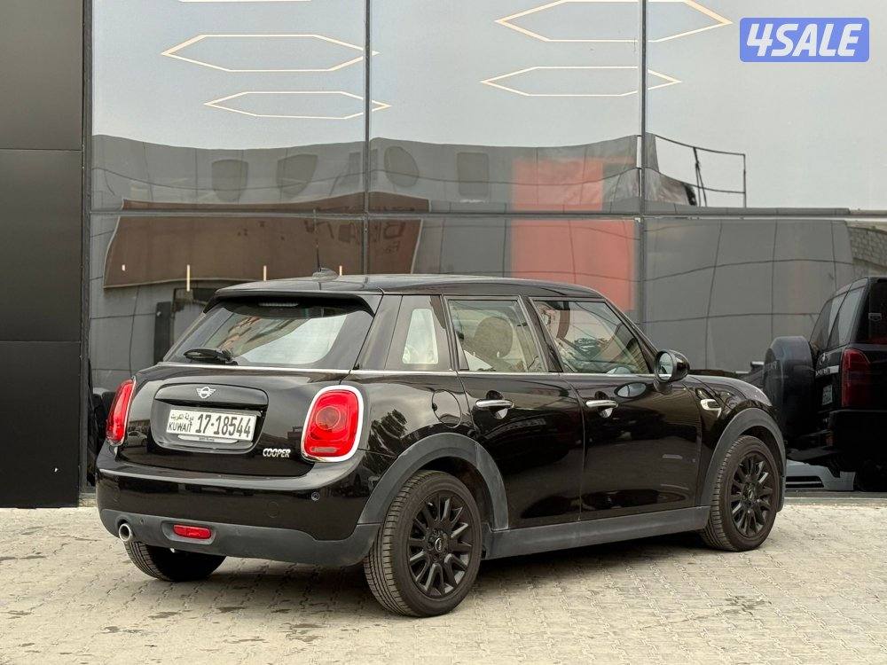MINI COOPER _2019 عداد 18 الف فقط3