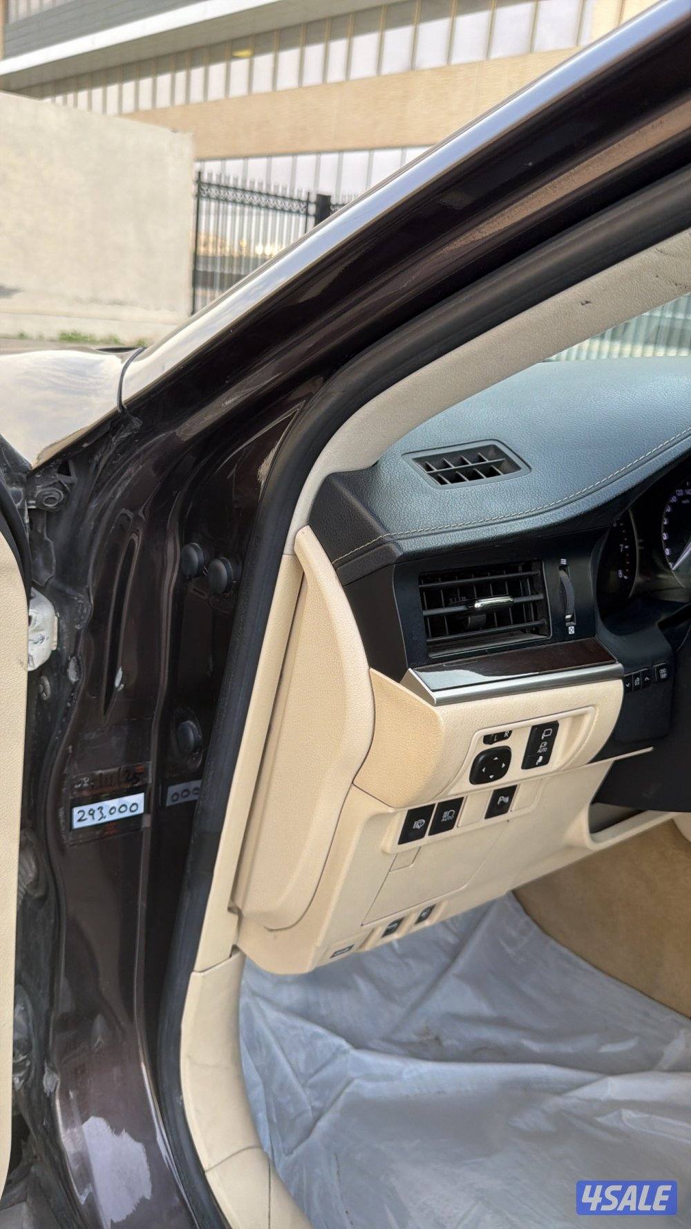 للبيع لكزز es 350 موديل 2013 شرط الفحص قير مكينة شاصي1