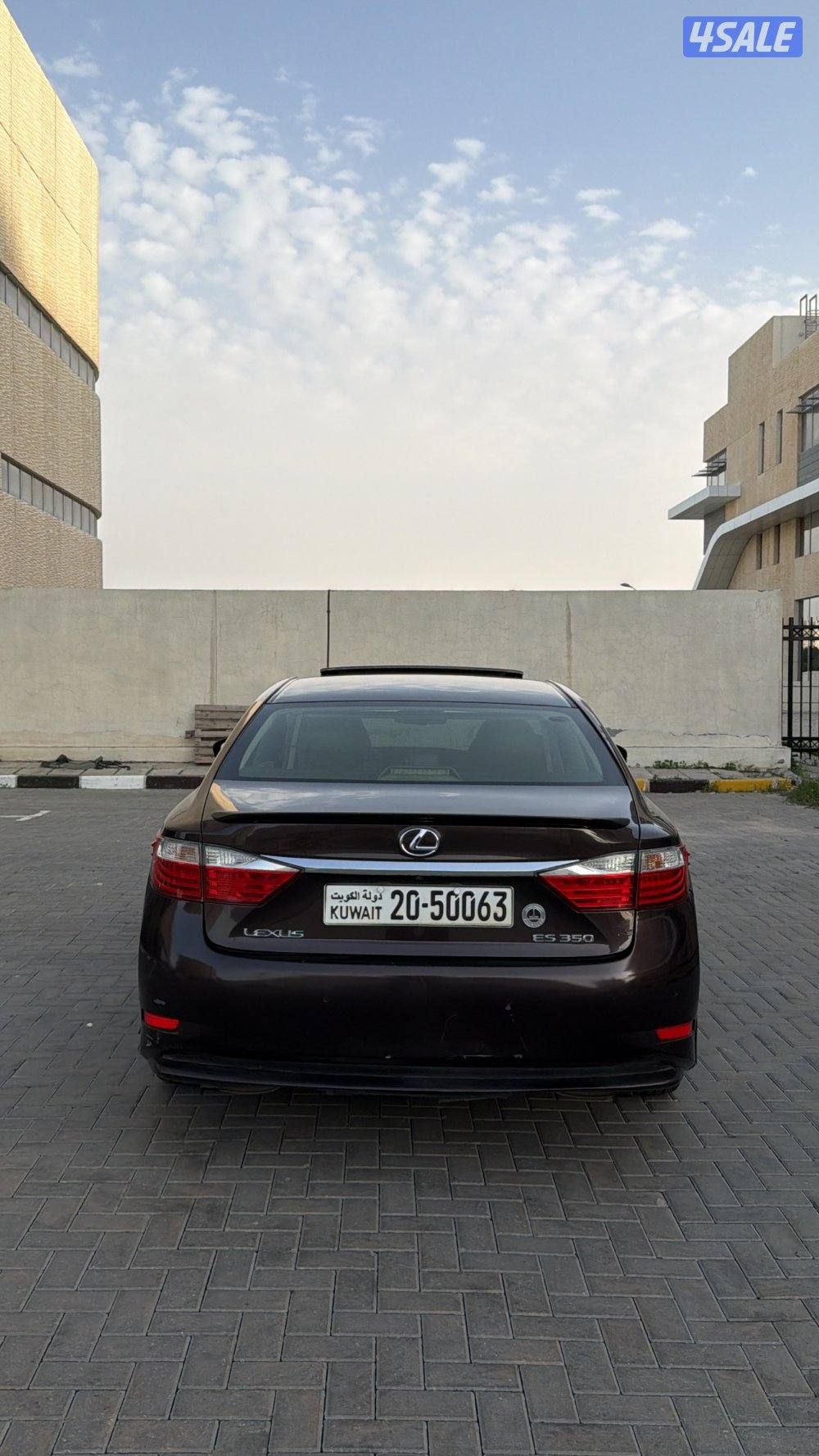 للبيع لكزز es 350 موديل 2013 شرط الفحص قير مكينة شاصي4