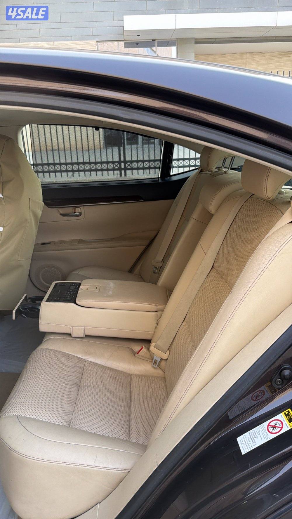 للبيع لكزز es 350 موديل 2013 شرط الفحص قير مكينة شاصي5