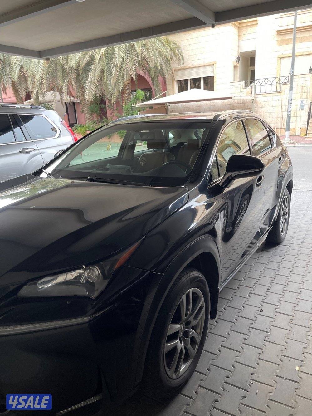 للبيع لكسز nx 200T3