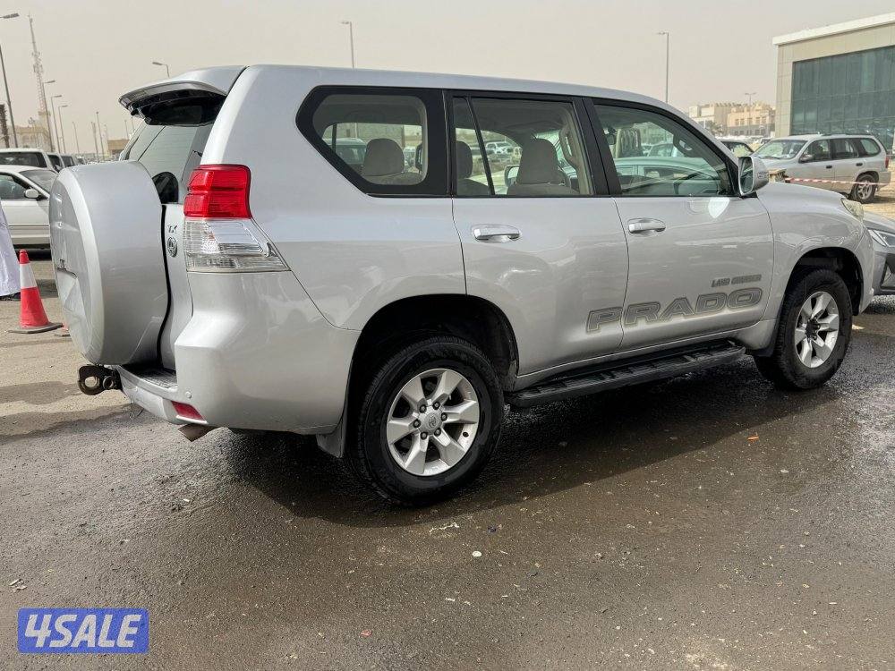 لاند كروزر  برادو TX.L 
موديل 2010 
ماشى 385.000 k.m 
وارد الساير .3