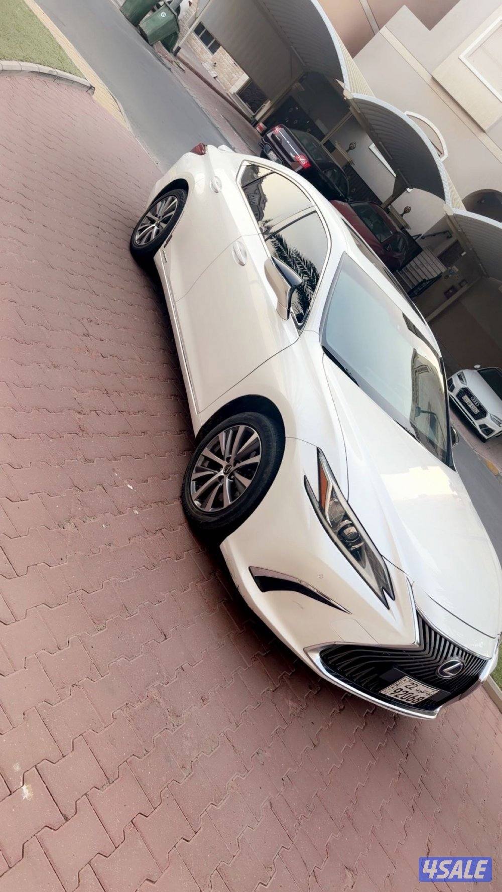 للبيع لكزس 300 ES صبغ الوكاله شرط الفحص4