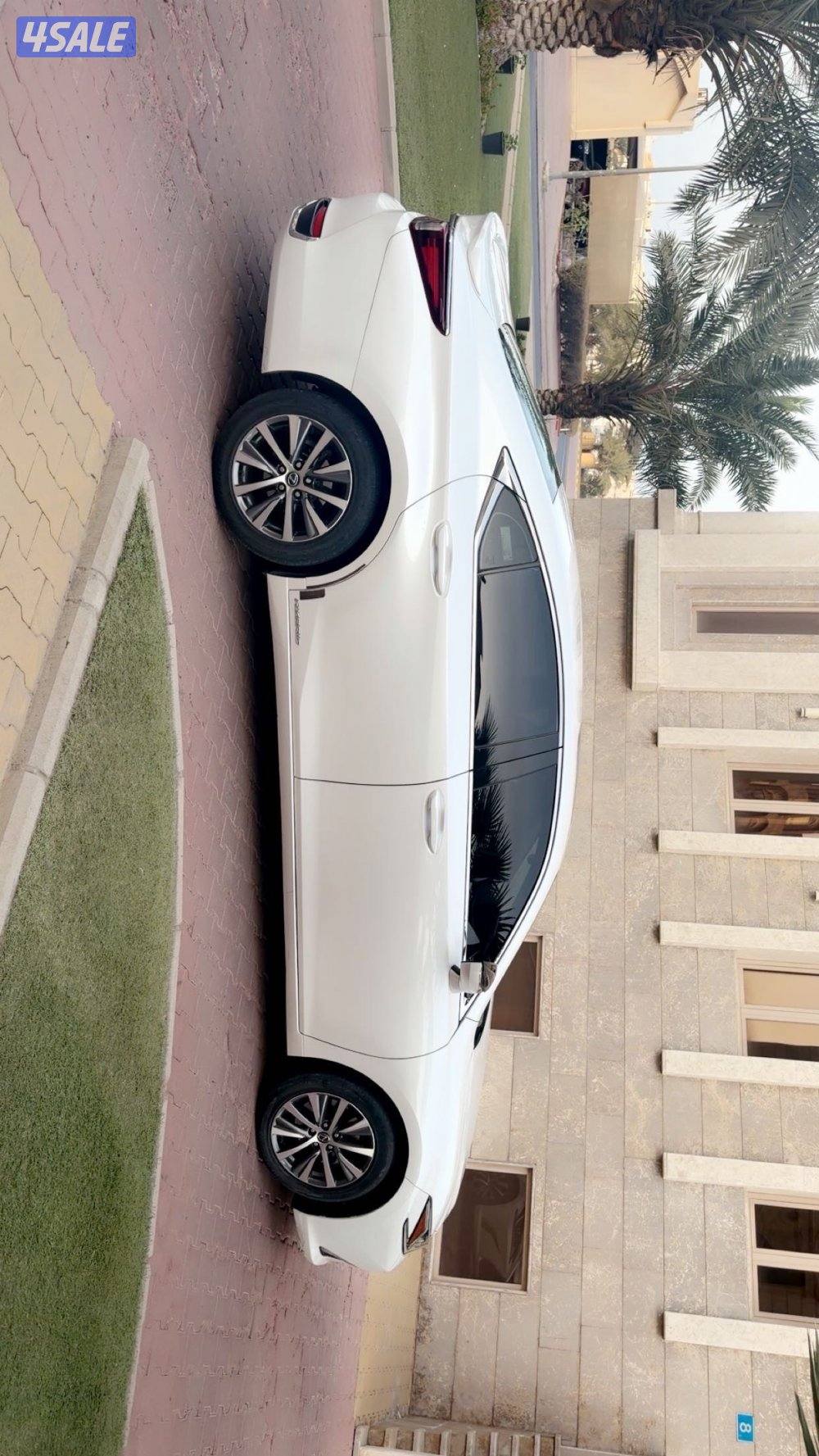 للبيع لكزس 300 ES صبغ الوكاله شرط الفحص7