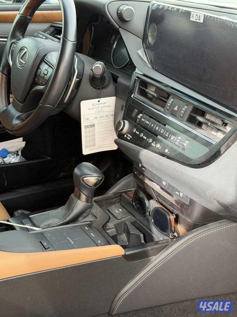 للبيع لكزس Es 250 موديل 2022 كامل المواصفات فئة لكجري قمه بالنظافه3