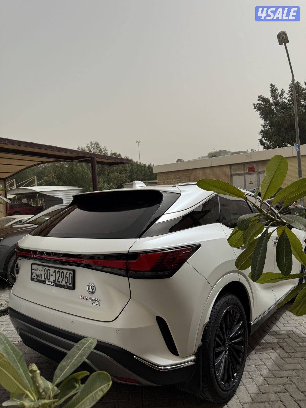 للبيع لكزس RX350 بحالة الوكالة2