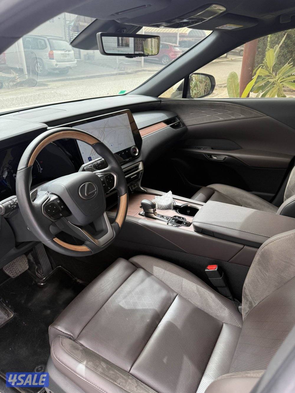 للبيع لكزس RX350 بحالة الوكالة4