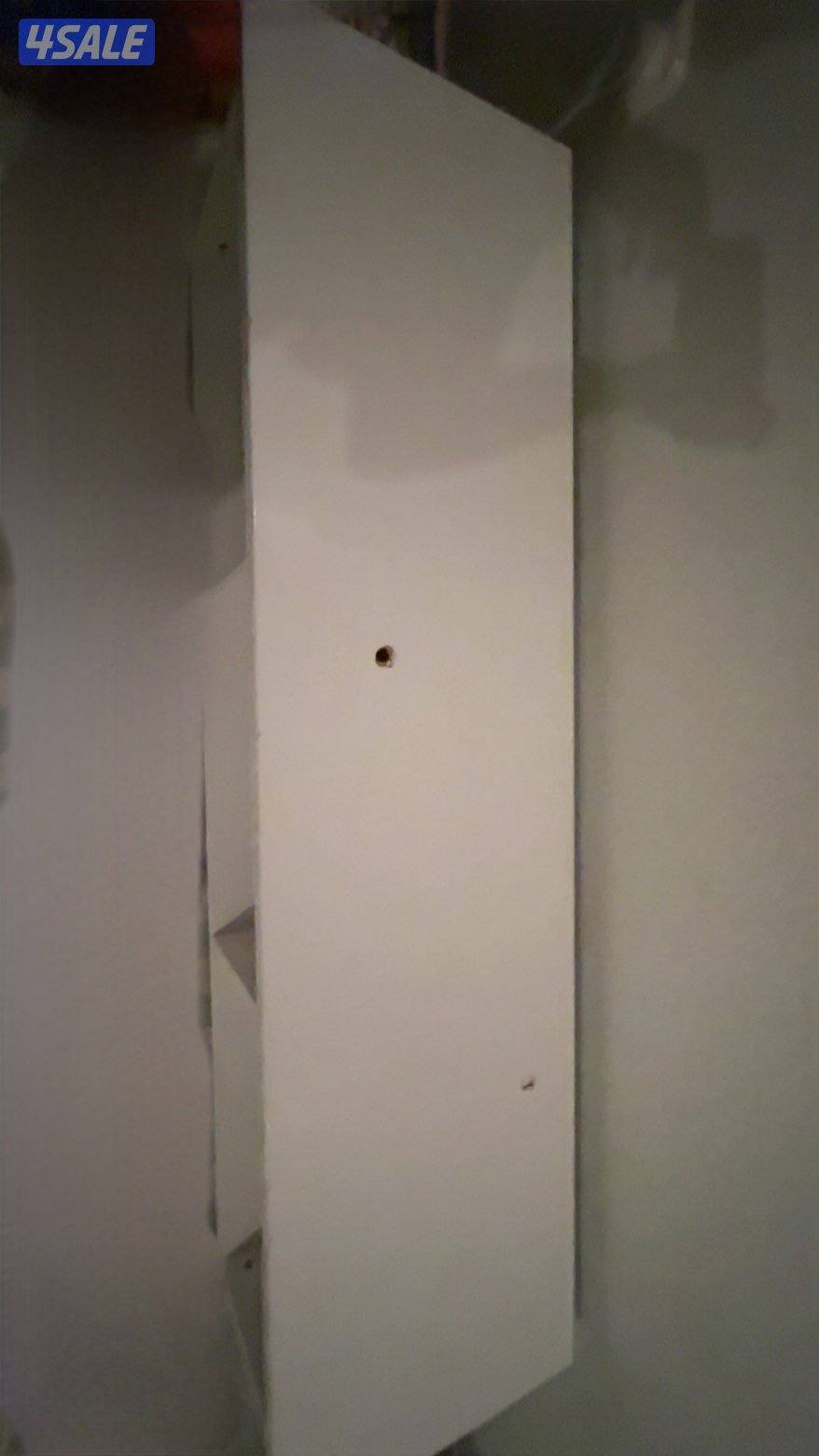 طاوله بيضاء مستعمله0