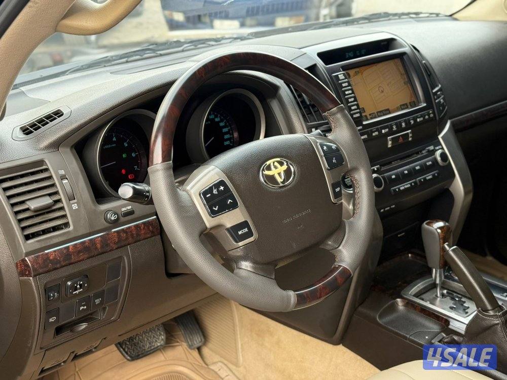 LAND CRUISER VXR 5.7 V8 _20096