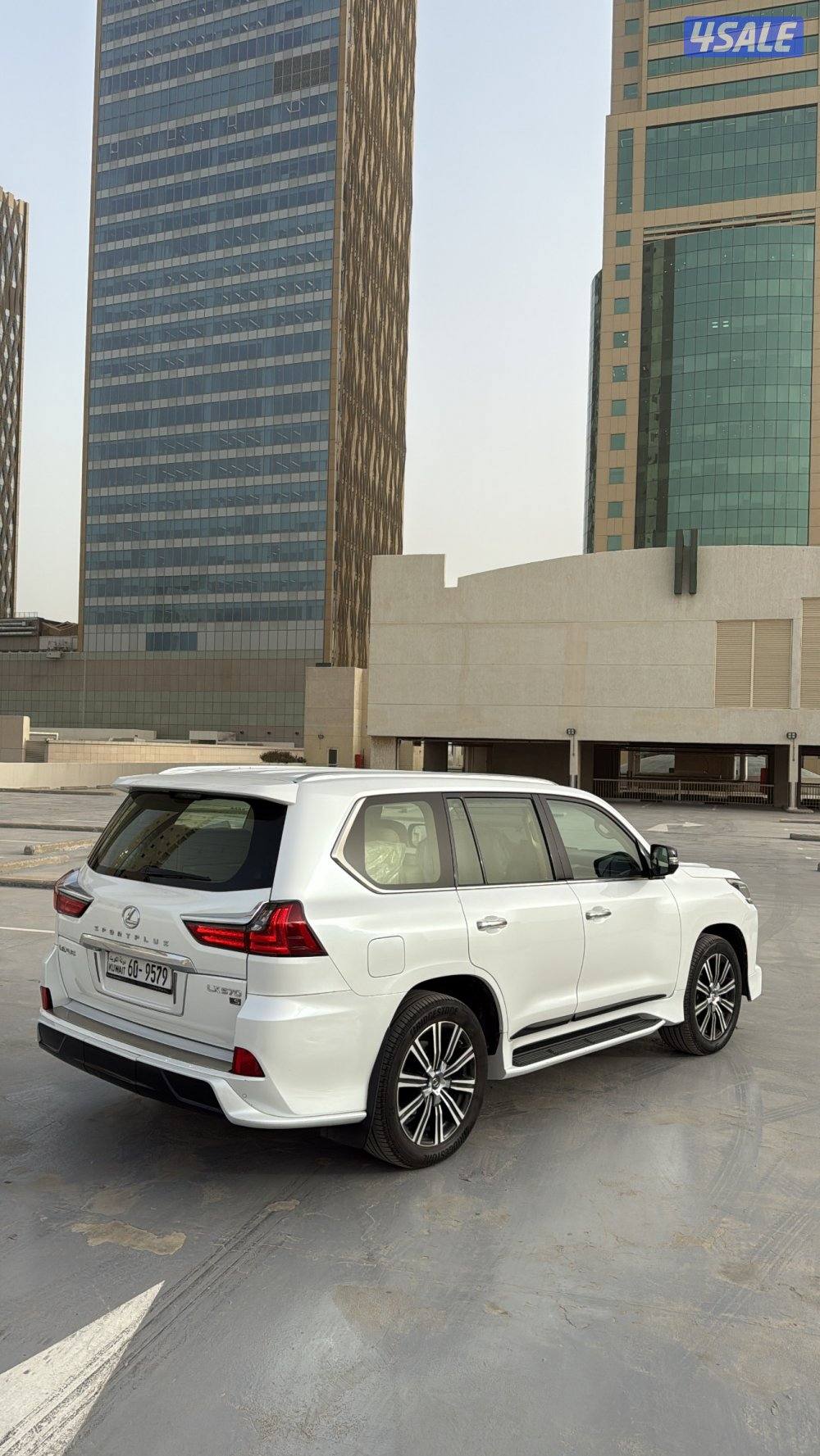 للبيع لكزس وارد قطر Lx 570 درجة اولى 2018.1