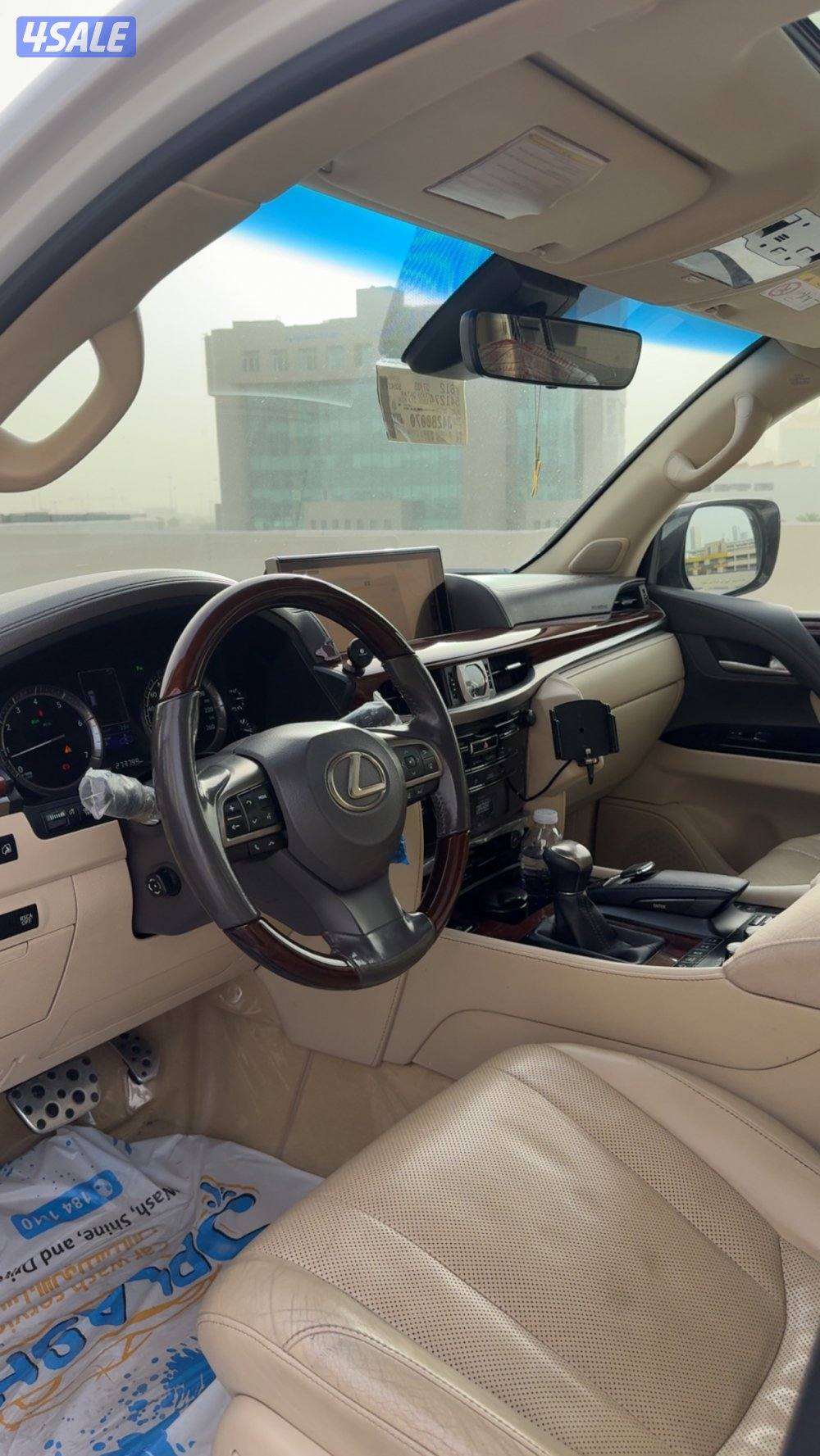 للبيع لكزس وارد قطر Lx 570 درجة اولى 2018.4