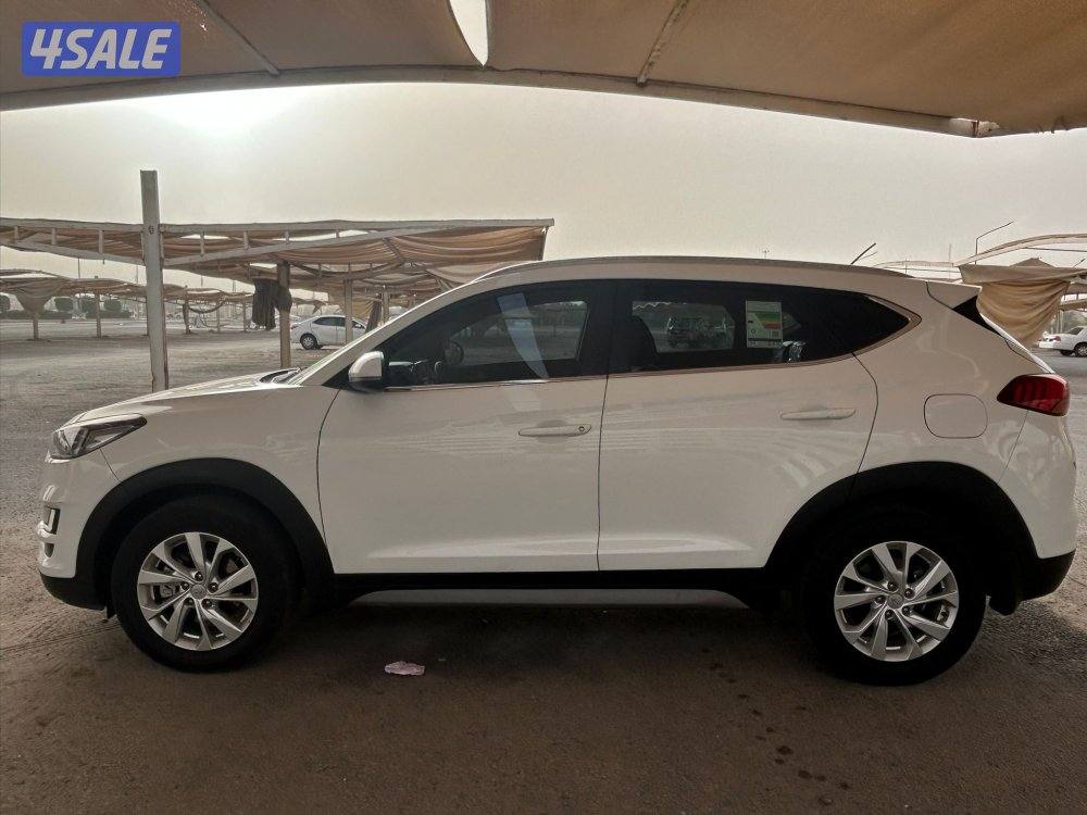 هيونداي توسان - موديل 2021 - شرط الفحص - صبغ الوكالة - عداد 68 الف4