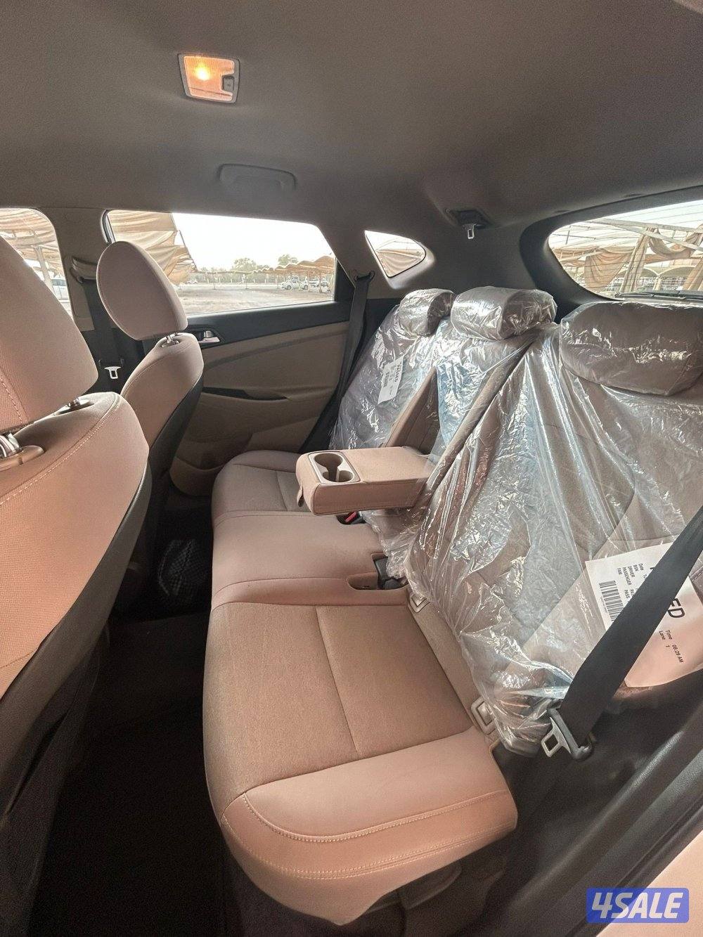 هيونداي توسان - موديل 2021 - شرط الفحص - صبغ الوكالة - عداد 68 الف9