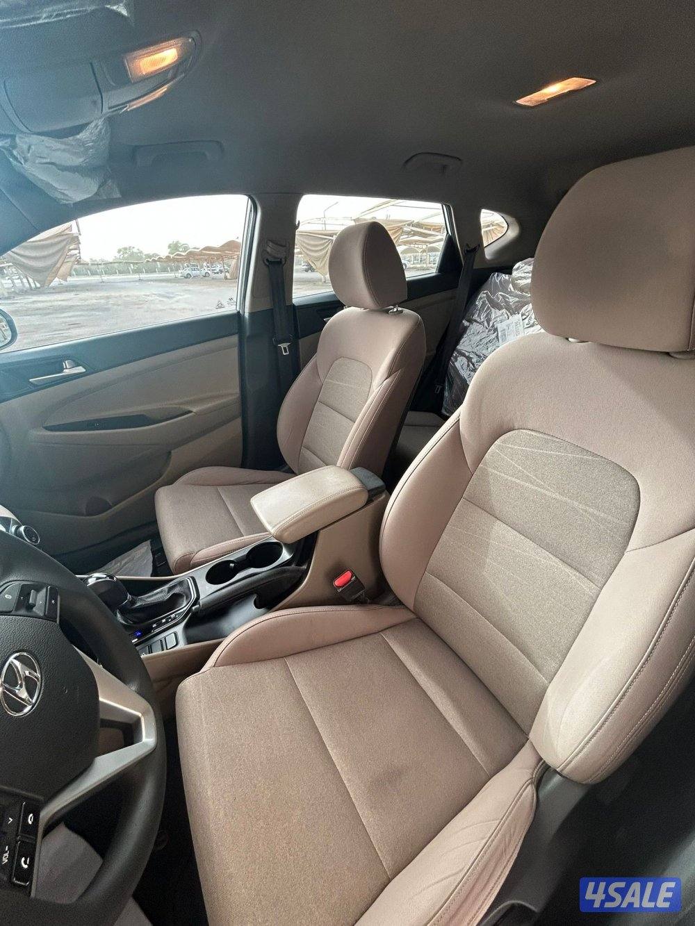 هيونداي توسان - موديل 2021 - شرط الفحص - صبغ الوكالة - عداد 68 الف8