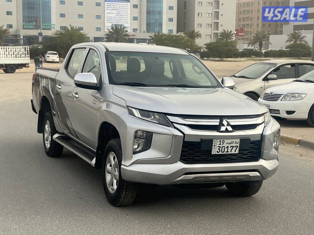 وانيت مستوبيشي دبل جير - ديزل - موديل 20200