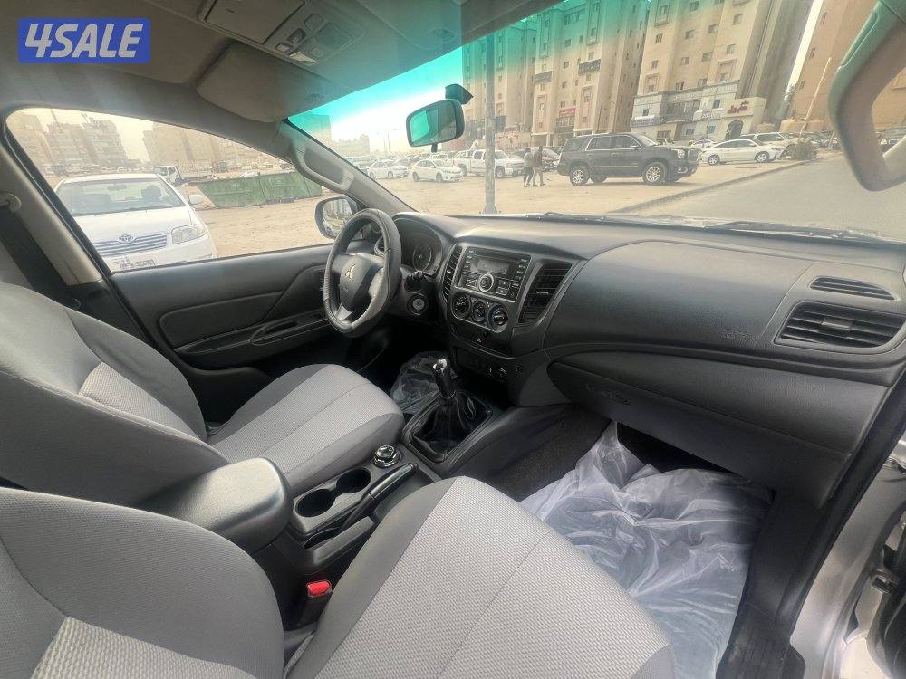 وانيت مستوبيشي دبل جير - ديزل - موديل 20207