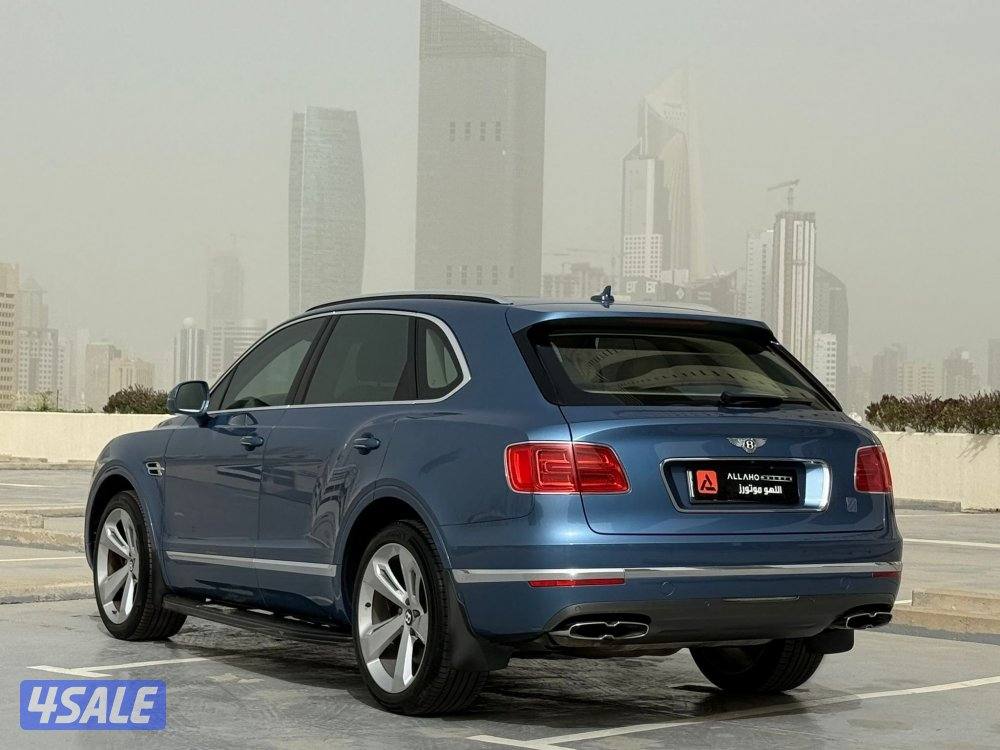 بنتليBENTAYAGA V8 موديل2019 عداد43الف كيلو وارد الزياني تحت الكفاله2