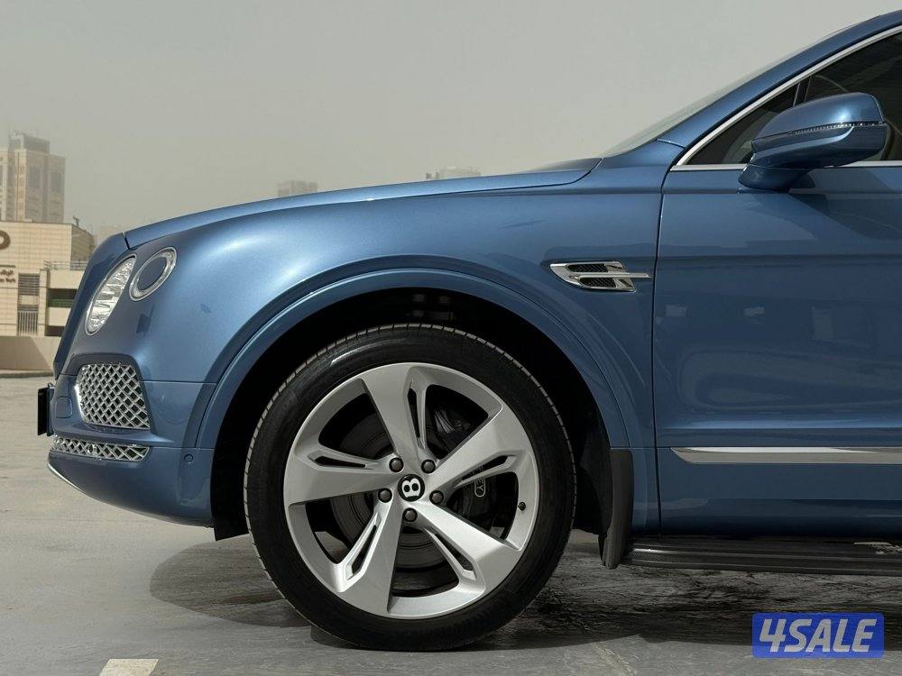 بنتليBENTAYAGA V8 موديل2019 عداد43الف كيلو وارد الزياني تحت الكفاله5