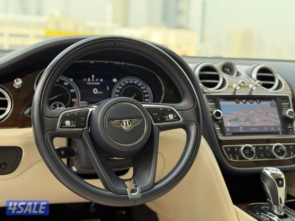بنتليBENTAYAGA V8 موديل2019 عداد43الف كيلو وارد الزياني تحت الكفاله6