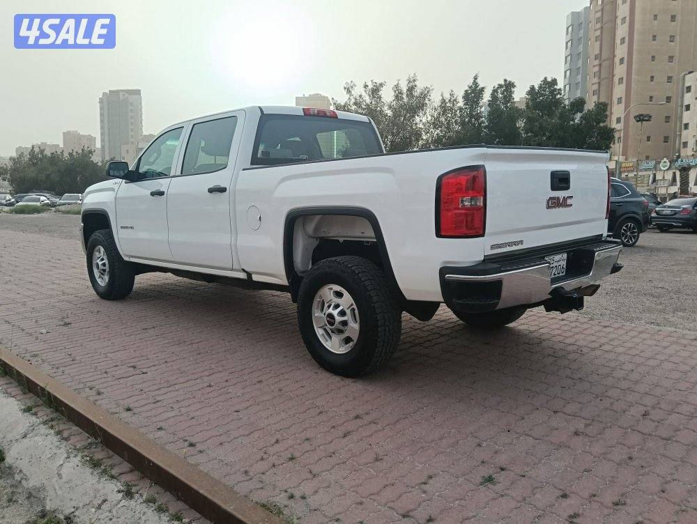 السالمية وانيت GMC سيرا 2500HD موديل 20163