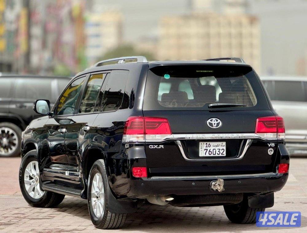 لاندكروزر 2018 شرط الفحص عداد قليل3