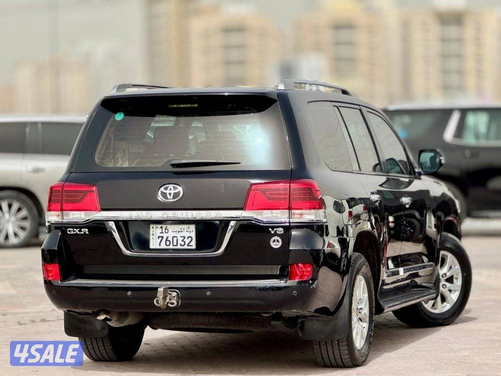 لاندكروزر 2018 شرط الفحص عداد قليل4